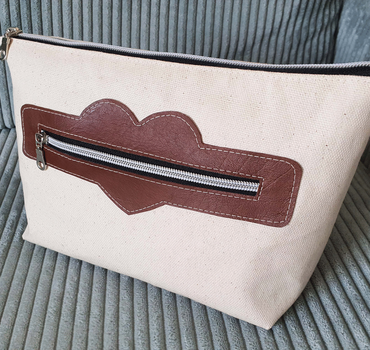 Valentine-Themed Zipper Overlay Collection